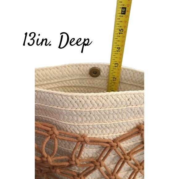 Universal Thread Straw Weaved Handbag - Picture 8 of 11